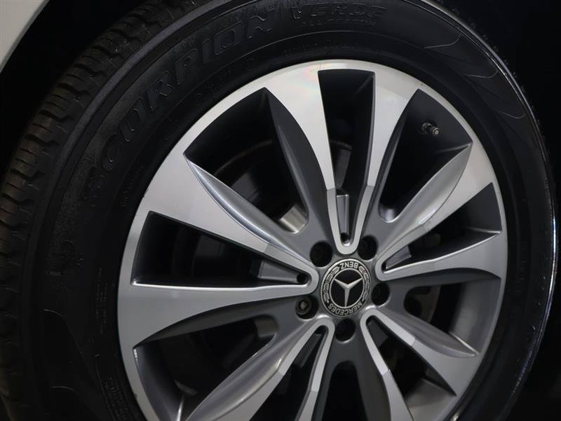 Used 2015 Mercedes-Benz GL 450 4MATIC w/ Appearance Package image 31
