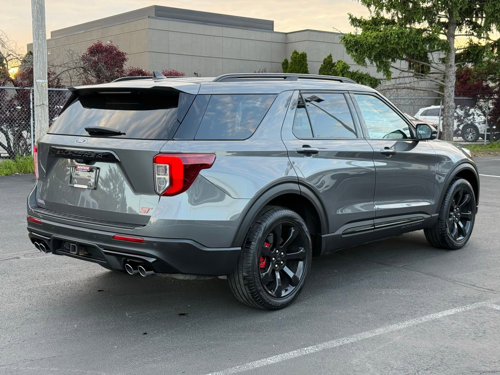Used 2023 Ford Explorer ST w/ Equipment Group 401A AWD/4WD image 4