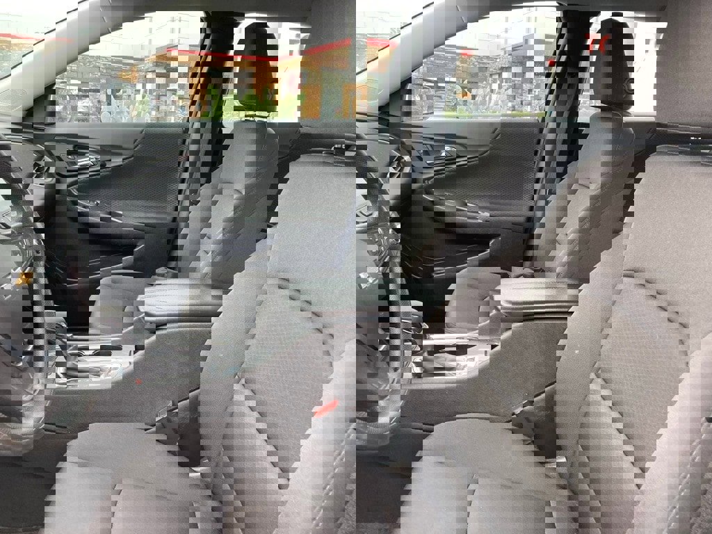 Used 2024 Chevrolet Malibu LT image 9