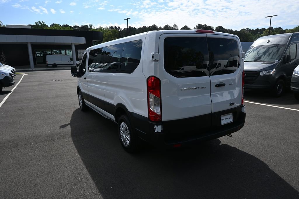 Used 2023 Ford Transit 350 XLT RWD image 4