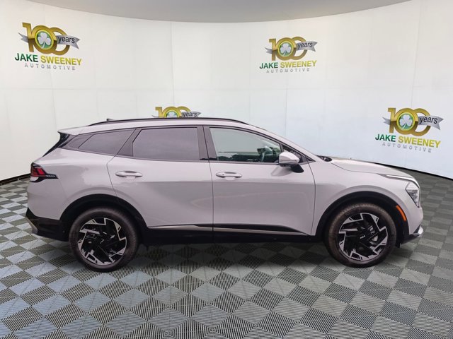 Used 2025 Kia Sportage SX image 11