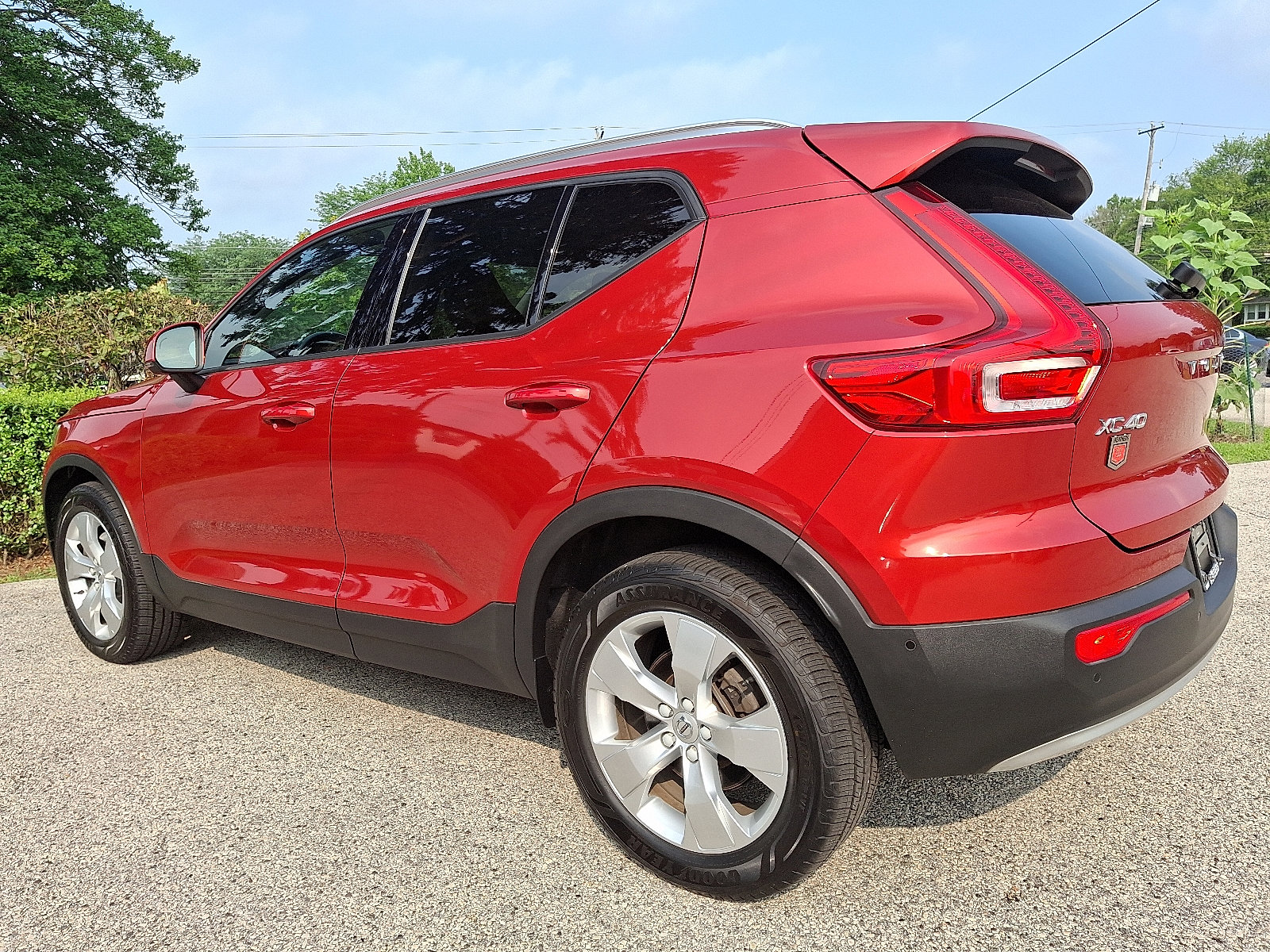Used 2019 Volvo XC40 T5 Momentum image 4