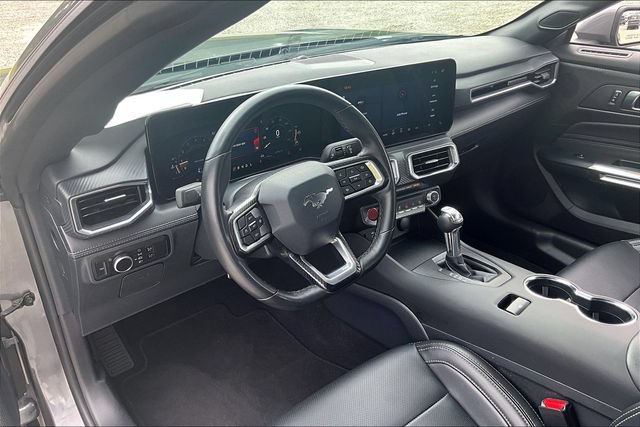 Used 2025 Ford Mustang Premium RWD image 13