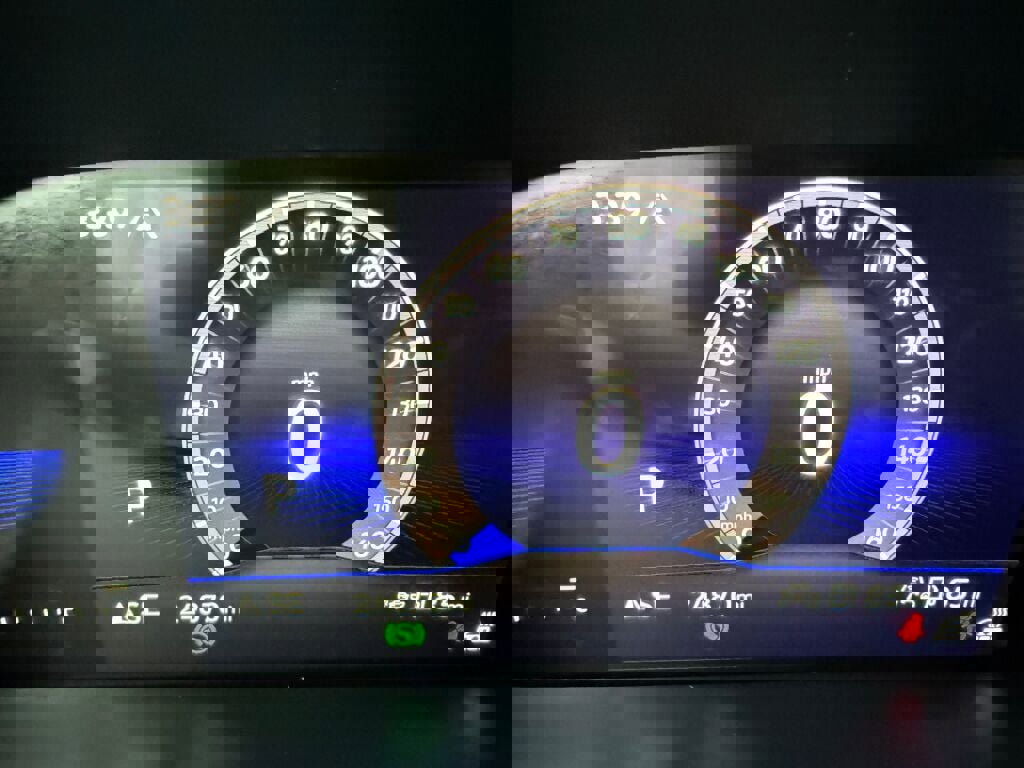 Used 2023 Volkswagen Taos SE w/ Panoramic Sunroof Package image 13