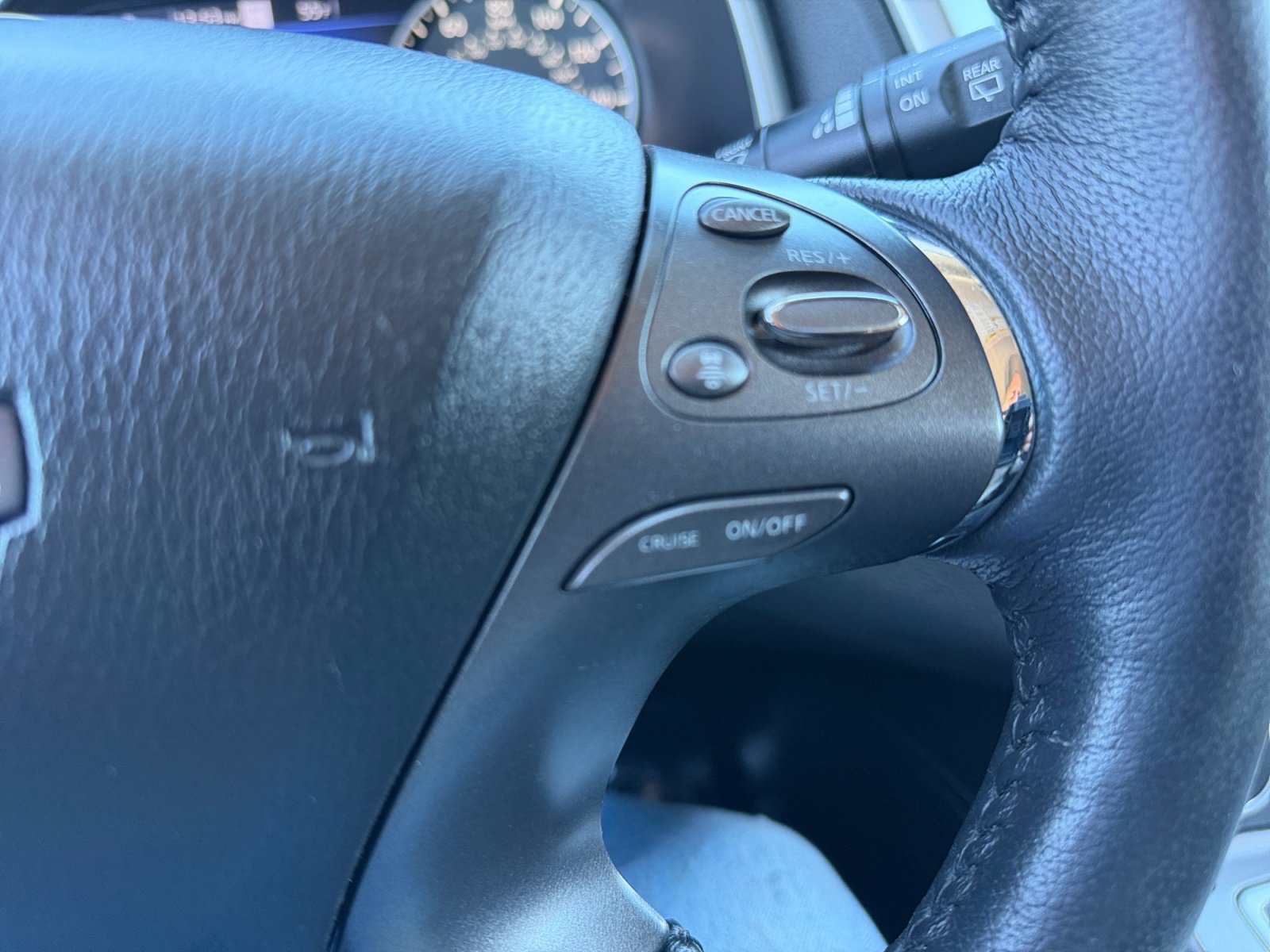 Used 2023 Nissan Murano SL w/ SL Moonroof Package AWD/4WD image 25