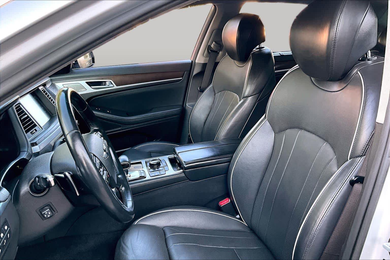 Used 2018 Genesis G80 3.8 w/ Option Group 03 RWD image 8