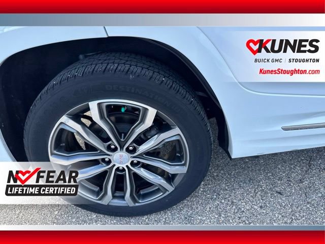 Used 2018 GMC Terrain Denali w/ Comfort Package AWD/4WD image 12