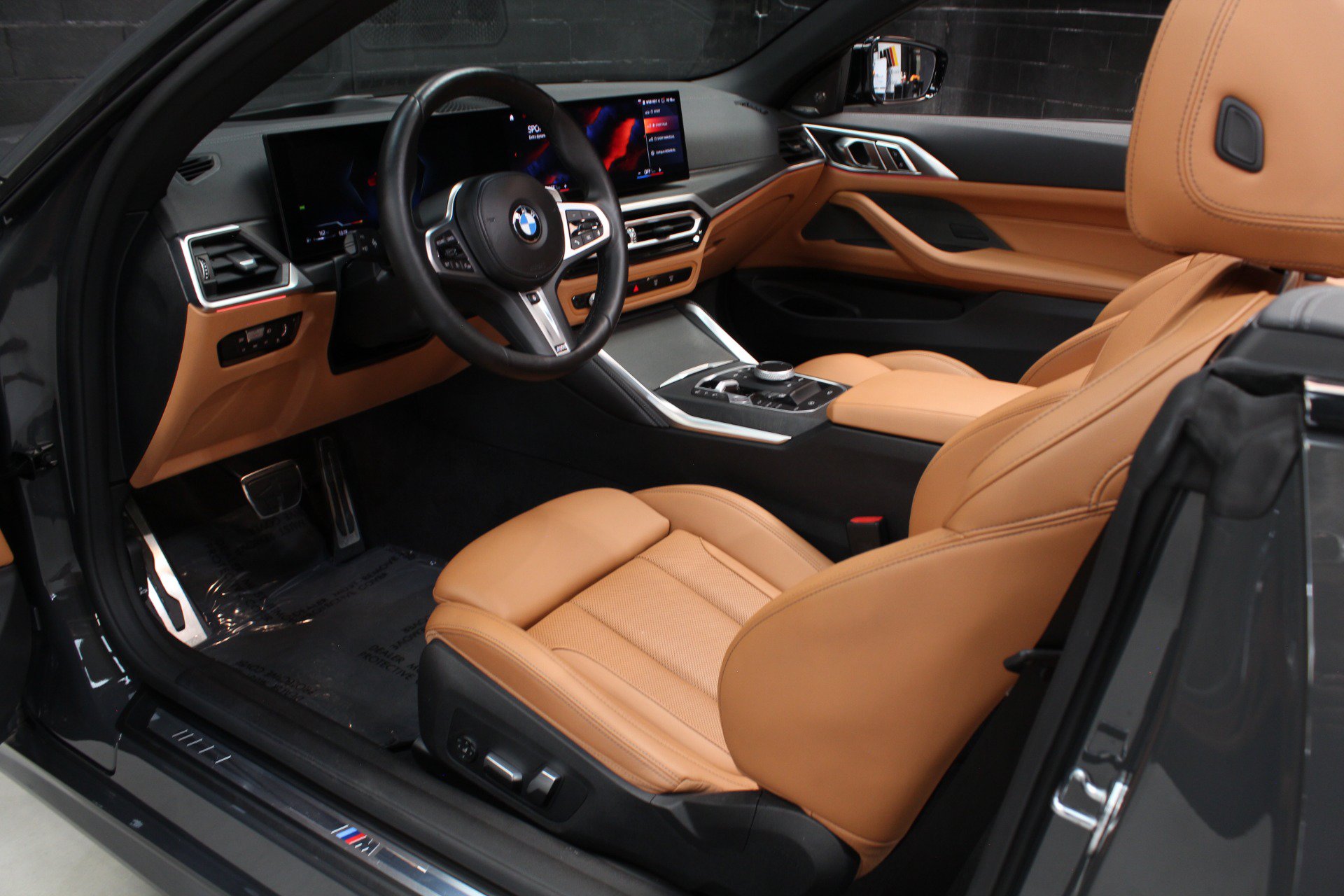 Used 2024 BMW M440i Convertible w/ Premium Package RWD image 42