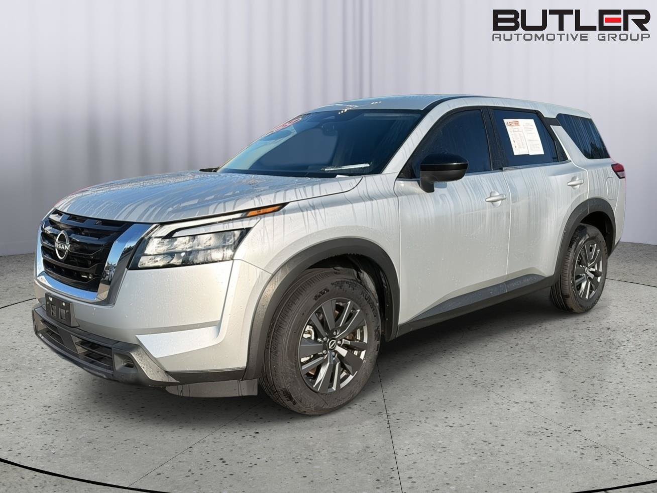 Used 2024 Nissan Pathfinder S AWD/4WD image 1