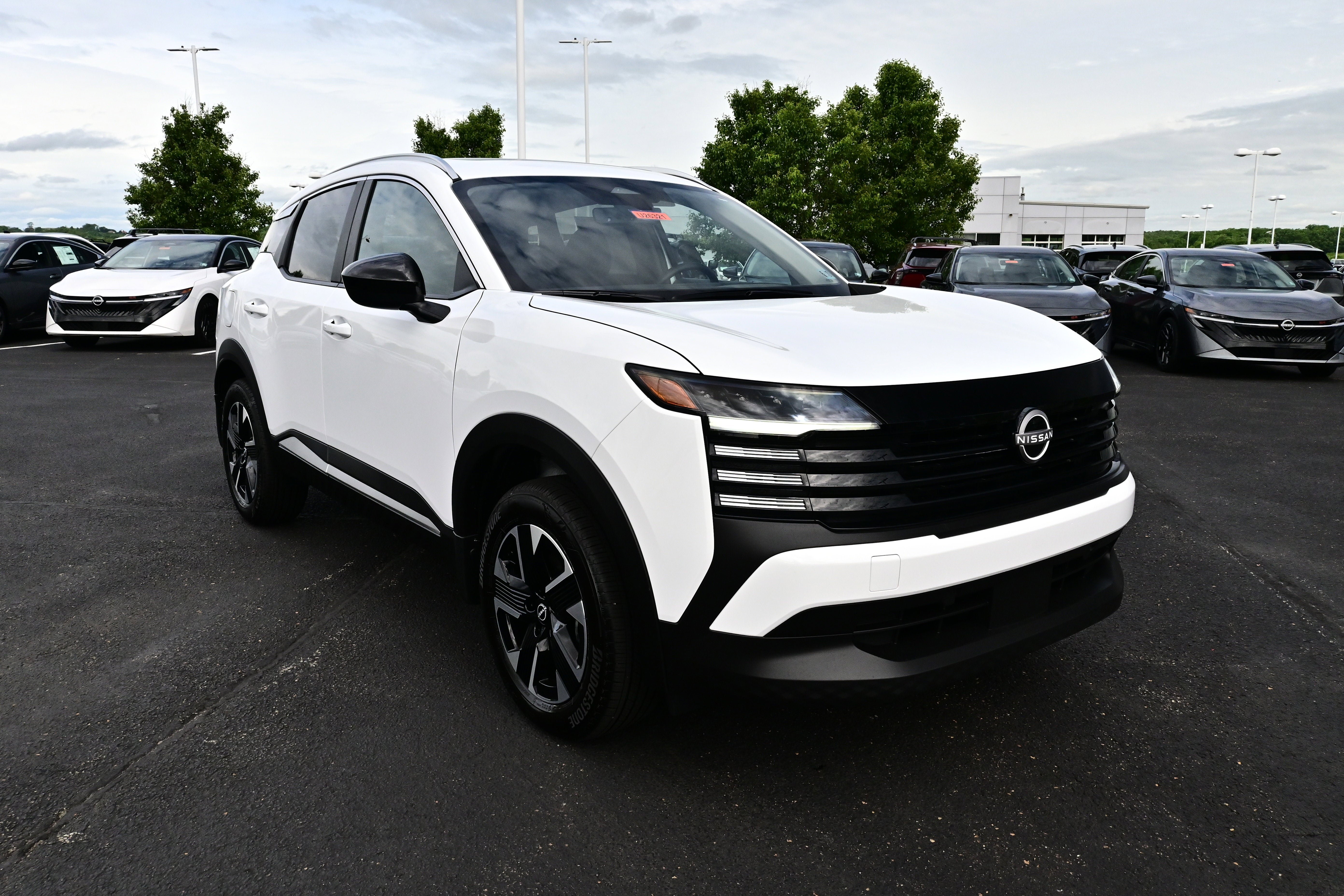 New 2026 Nissan Kicks SV w/ SV Premium Package AWD/4WD image 2