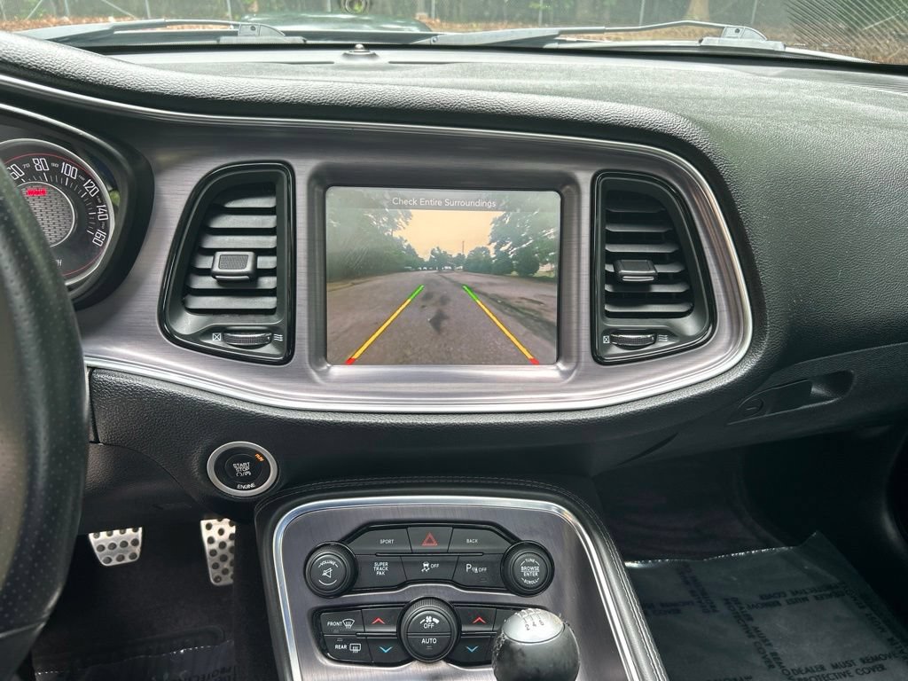 Used 2016 Dodge Challenger R/T RWD image 21