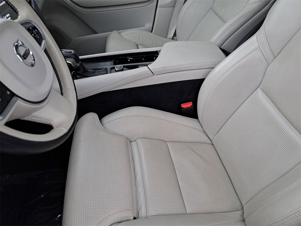 Used 2022 Volvo XC90 T6 Inscription w/ Advanced Package image 24