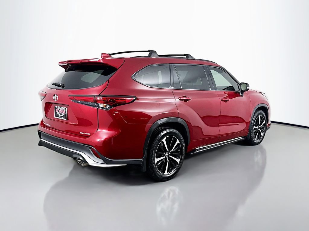 Used 2021 Toyota Highlander XSE image 5
