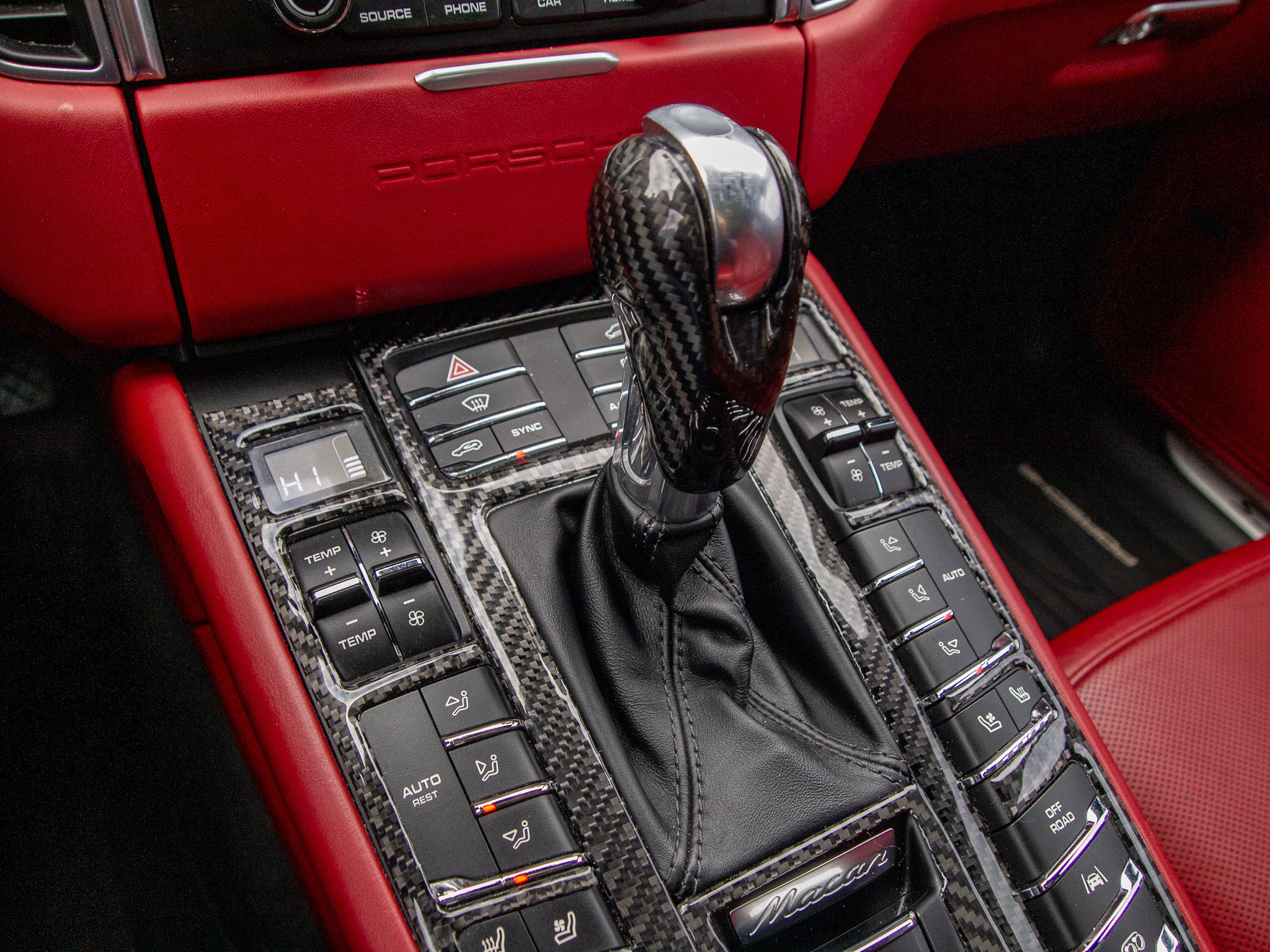 Used 2018 Porsche Macan GTS AWD/4WD image 19