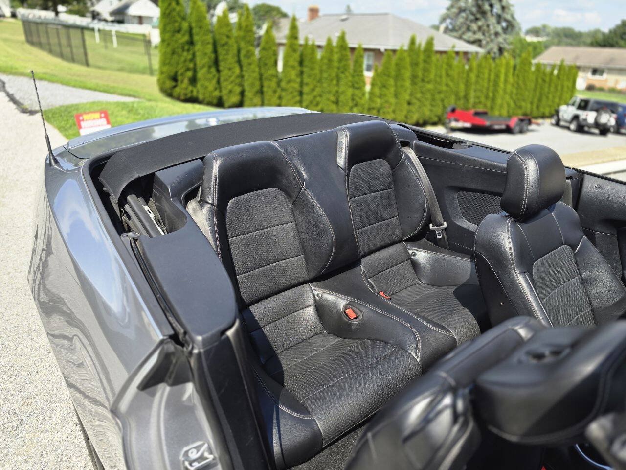 Used 2020 Ford Mustang Premium RWD image 23