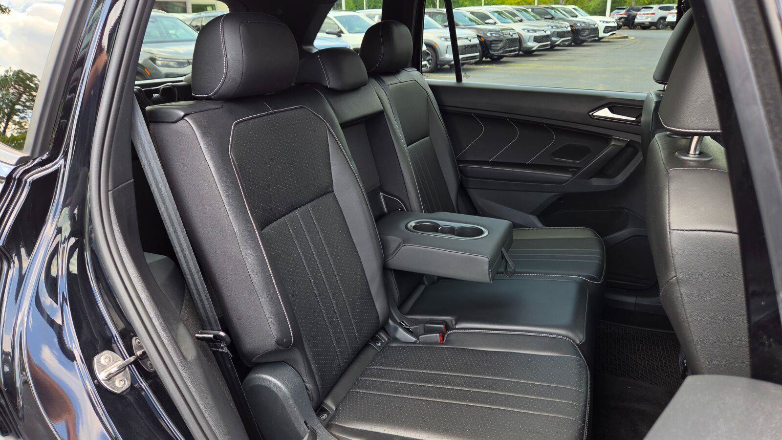 Used 2023 Volkswagen Tiguan SE R-Line FWD image 57