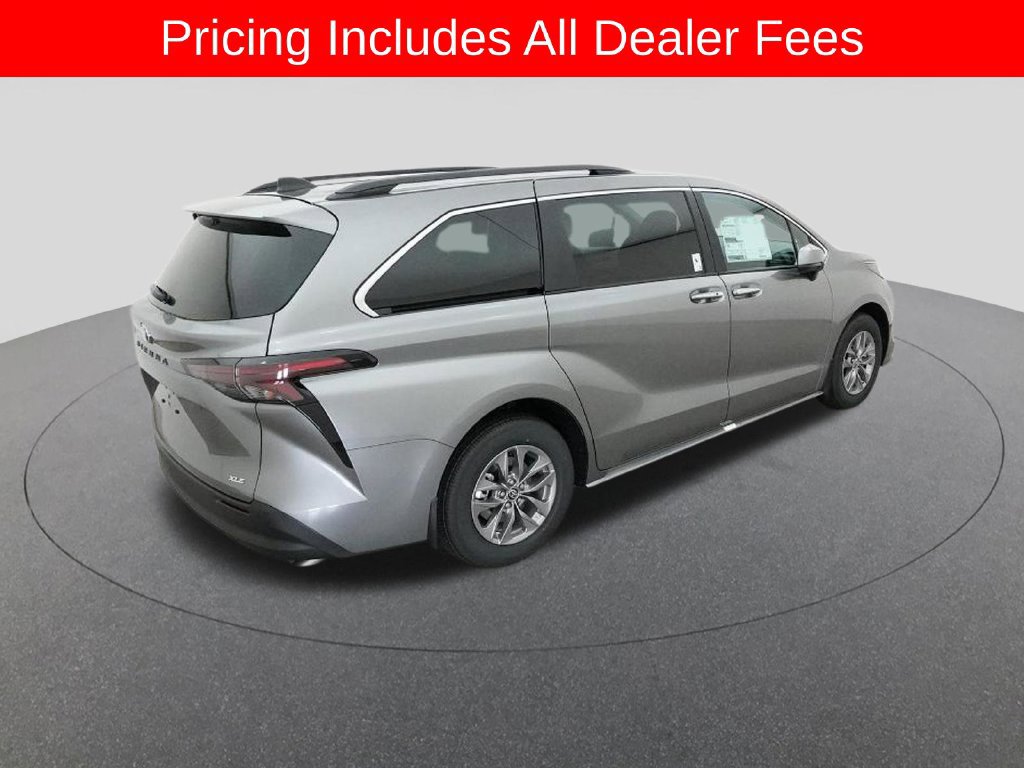 New 2026 Toyota Sienna XLE FWD image 9