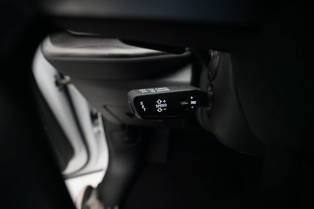 Used 2025 Audi Q5 Premium w/ Convenience Package image 24