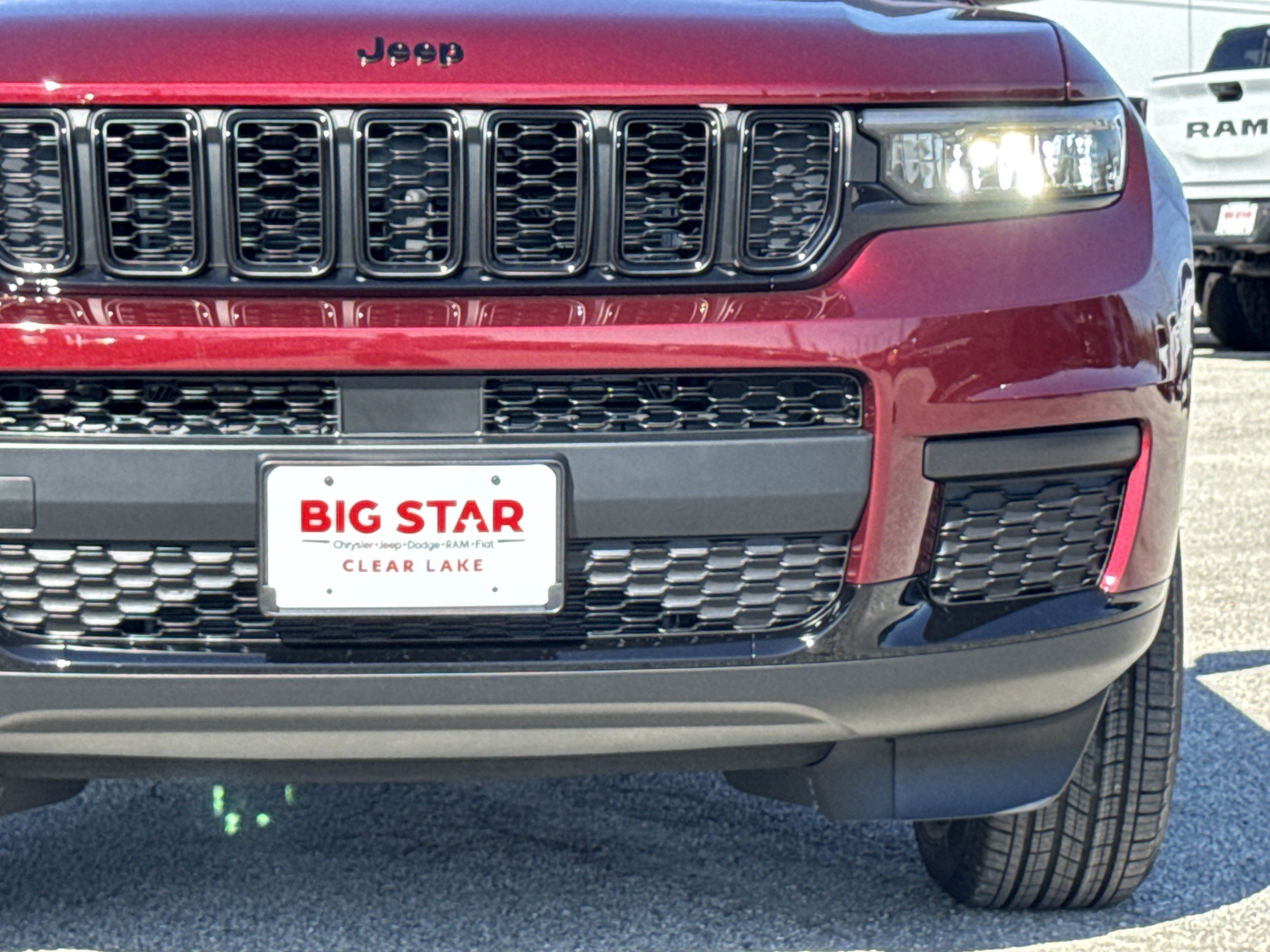 New 2025 Jeep Grand Cherokee L Altitude image 6