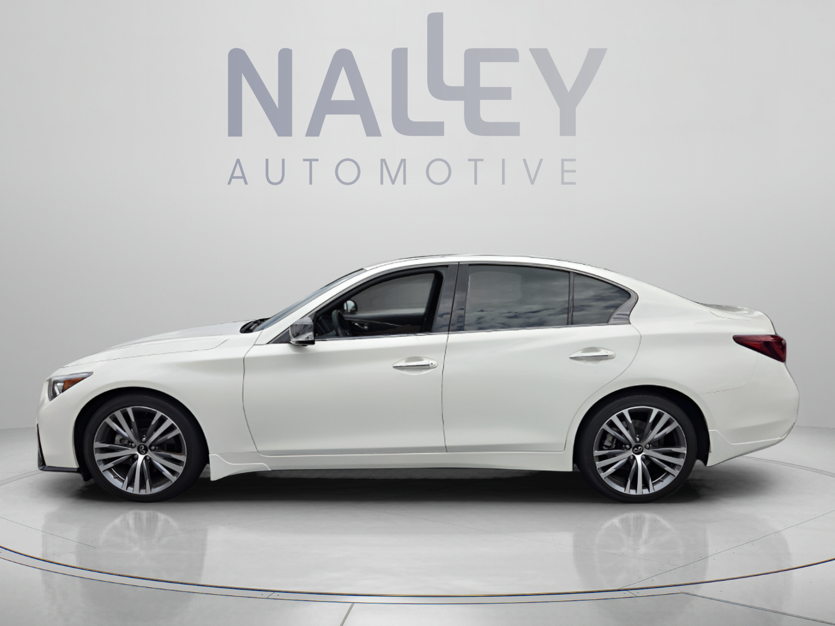Used 2023 INFINITI Q50 Sensory AWD/4WD image 2