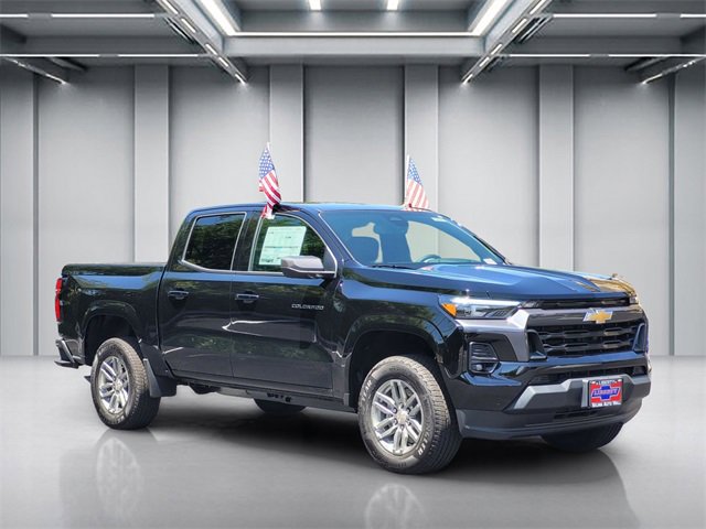 New 2025 Chevrolet Colorado LT w/ LT Convenience Package