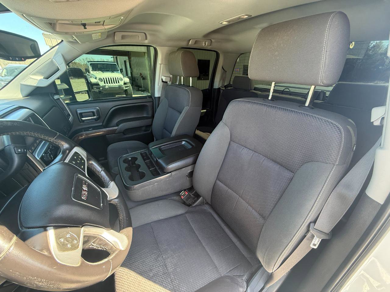 Used 2015 GMC Sierra 2500 SLE w/ SLE Preferred Package image 5