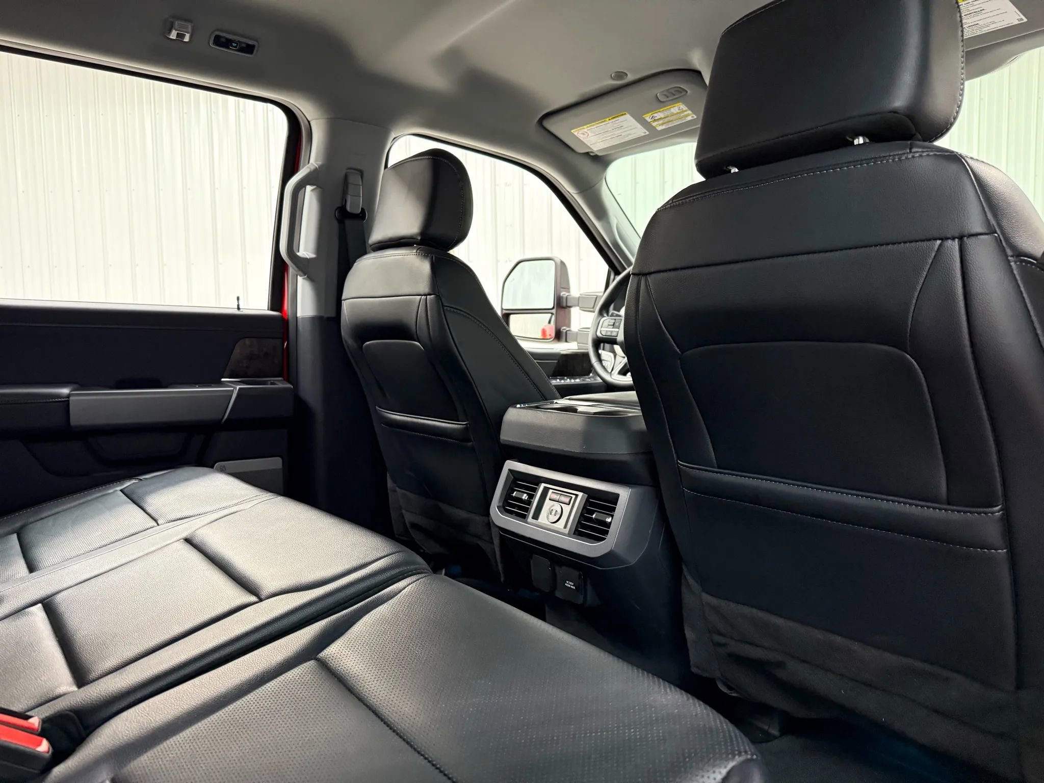 Used 2024 Ford F350 Lariat image 18