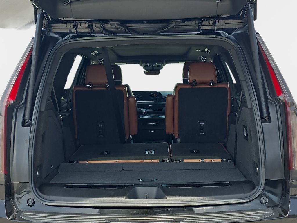 Used 2022 Cadillac Escalade Premium Luxury image 14