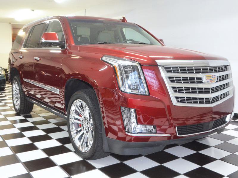 Used 2019 Cadillac Escalade Premium Luxury w/ LPO, Radiant Package AWD/4WD image 3