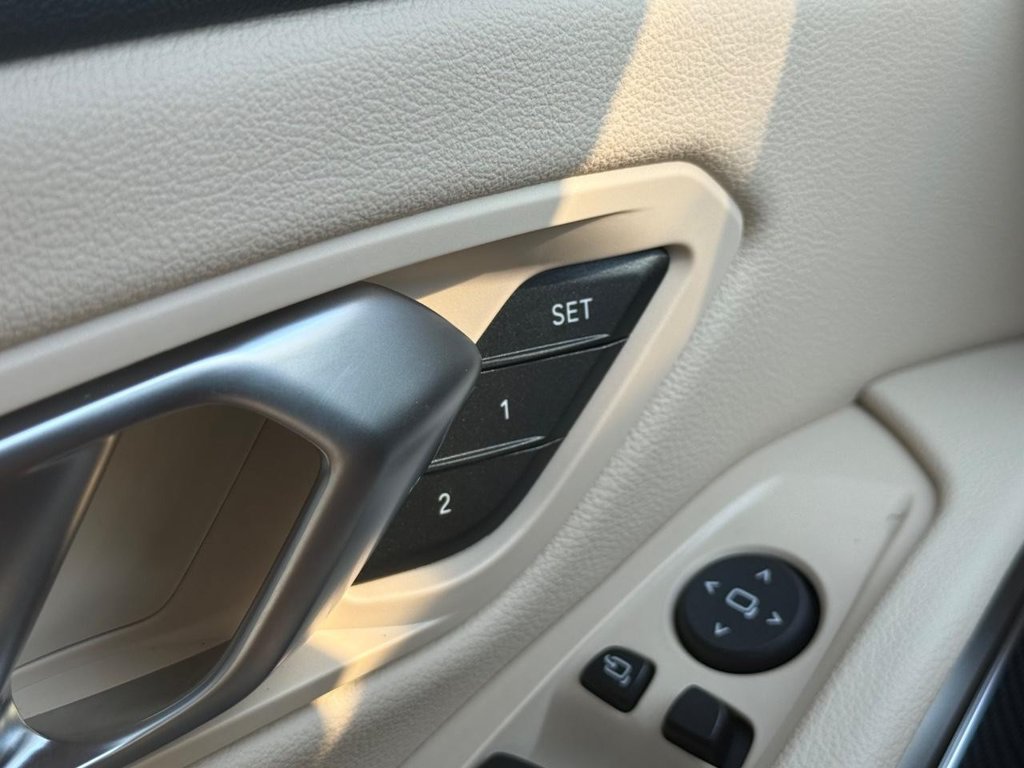 New 2026 BMW 330i xDrive Sedan AWD/4WD image 18