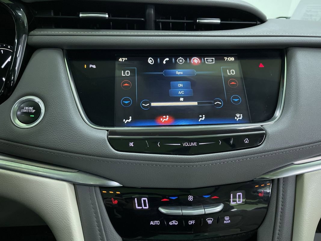 Used 2017 Cadillac XT5 Luxury w/ Driver Awareness Package image 25