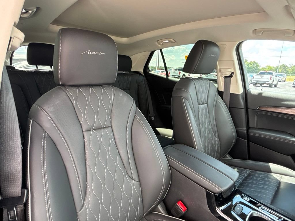 Used 2023 Buick Envision Avenir FWD image 18
