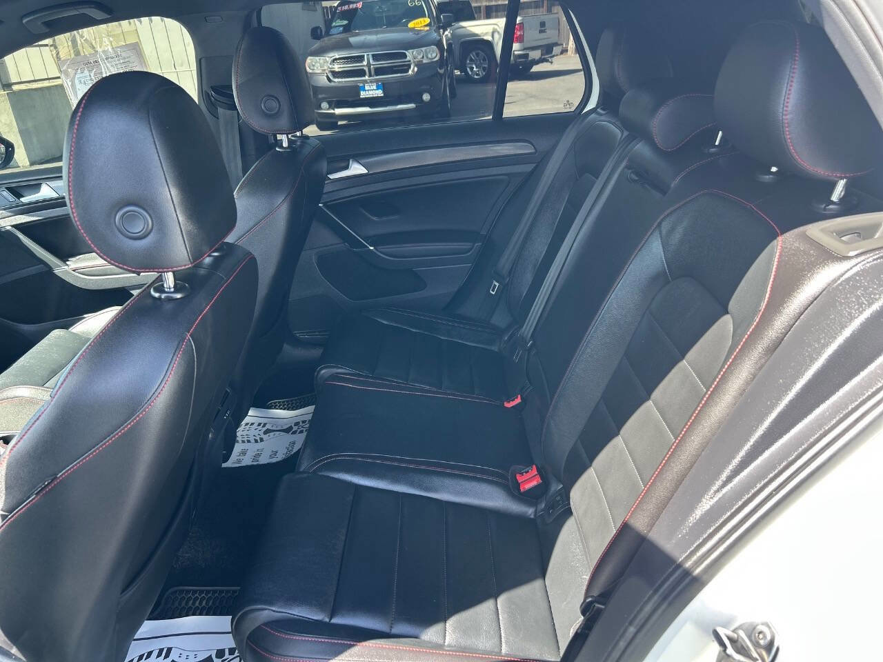 Used 2019 Volkswagen GTI SE image 13