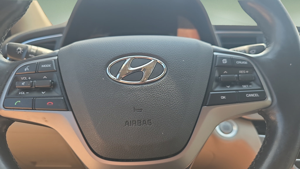 Used 2017 Hyundai Elantra Value Edition w/ Cargo Package FWD image 12