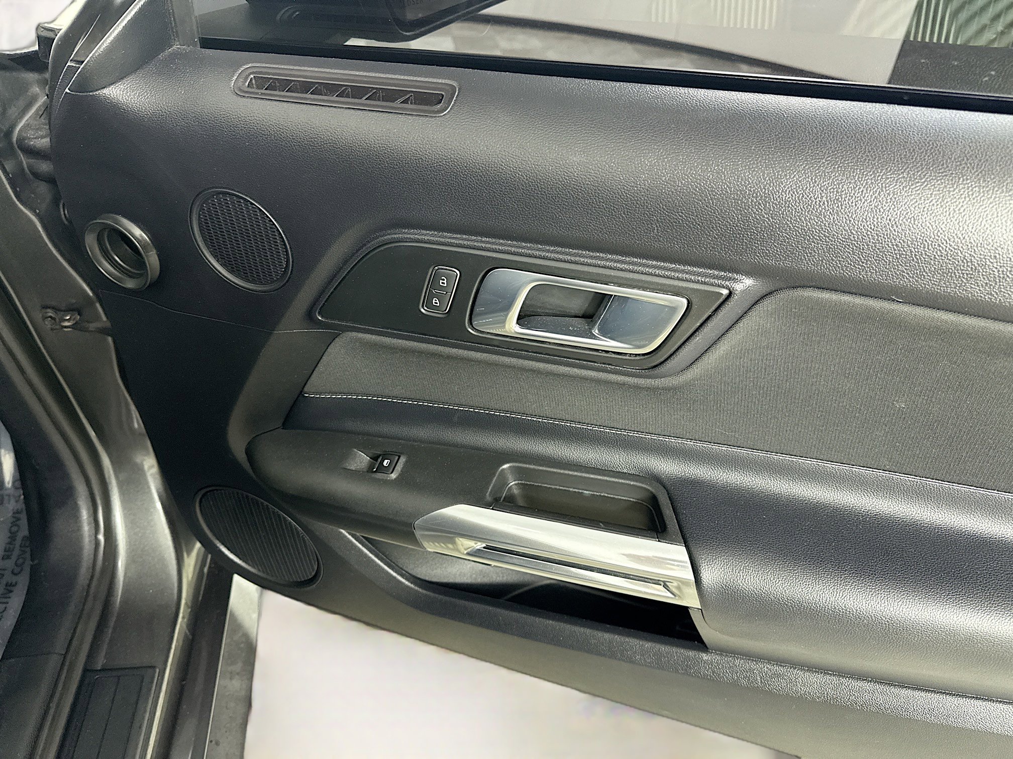 Used 2019 Ford Mustang GT w/ Equipment Group 301A RWD image 29