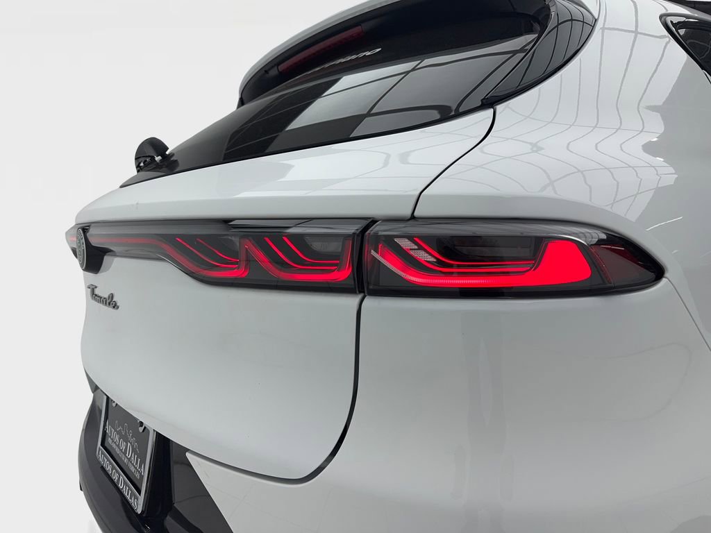 New 2024 Alfa Romeo Tonale Veloce image 7