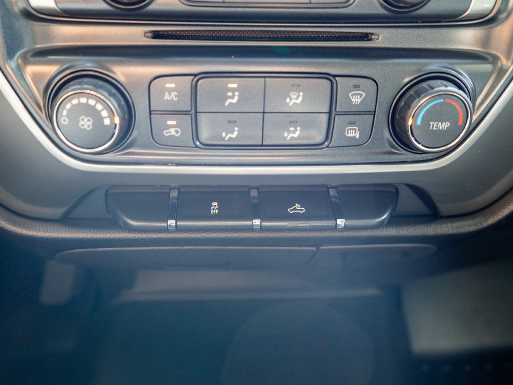 Used 2018 Chevrolet Silverado 1500 LT w/ Trailering Package AWD/4WD image 22