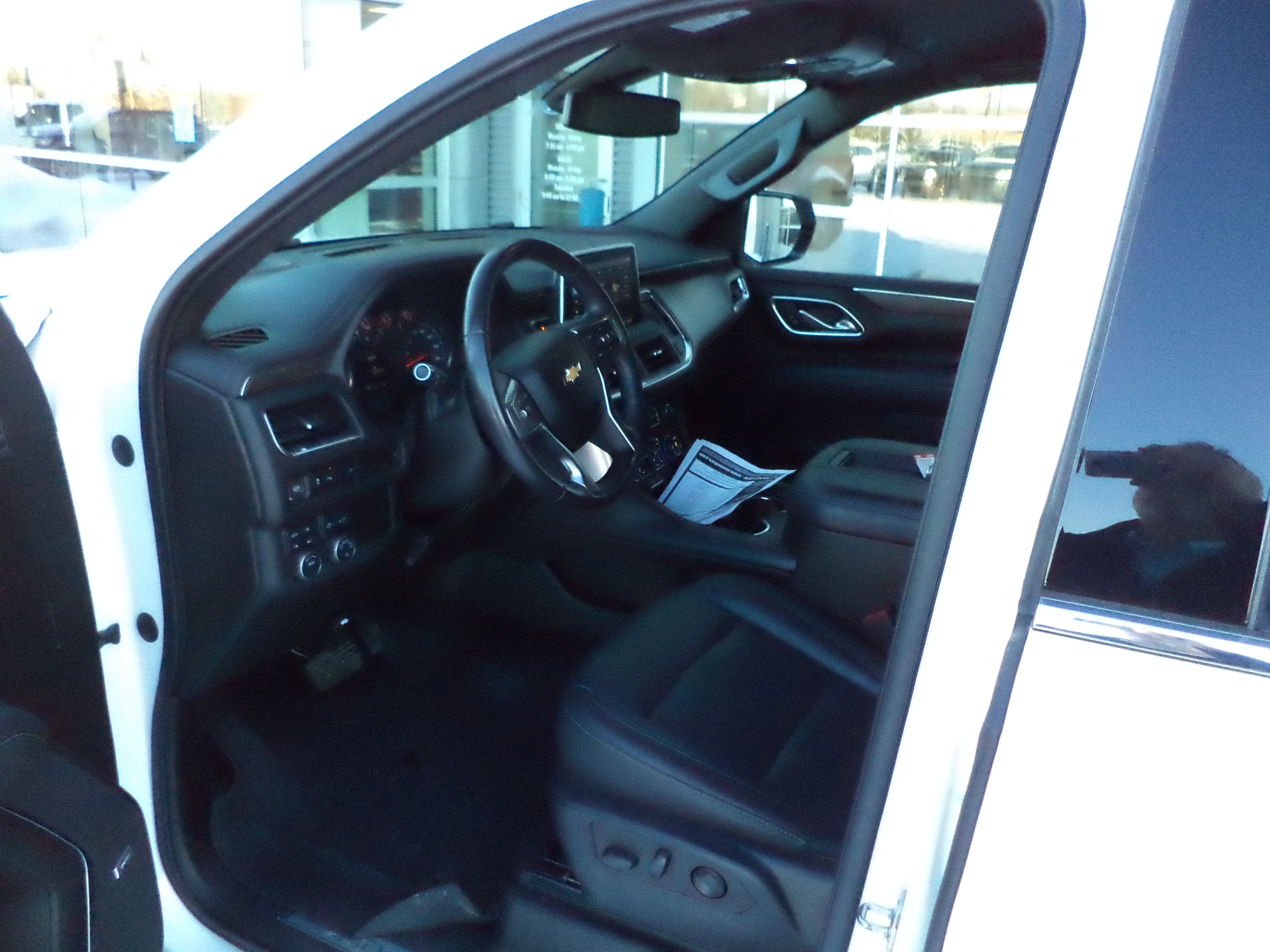 Used 2021 Chevrolet Tahoe LT image 2