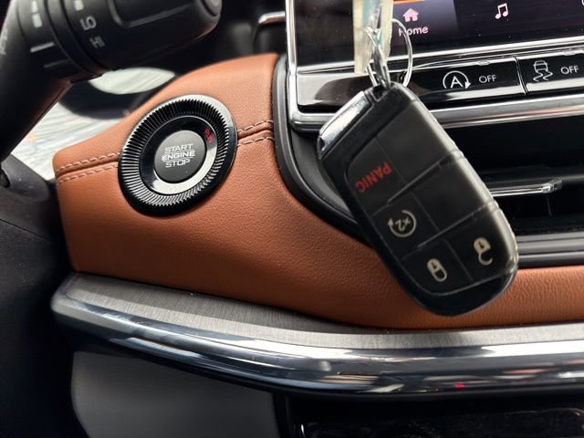 Used 2022 Jeep Compass Limited image 38