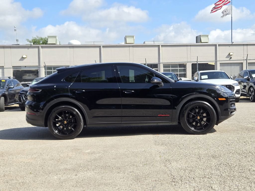 Used 2024 Porsche Cayenne Coupe image 7