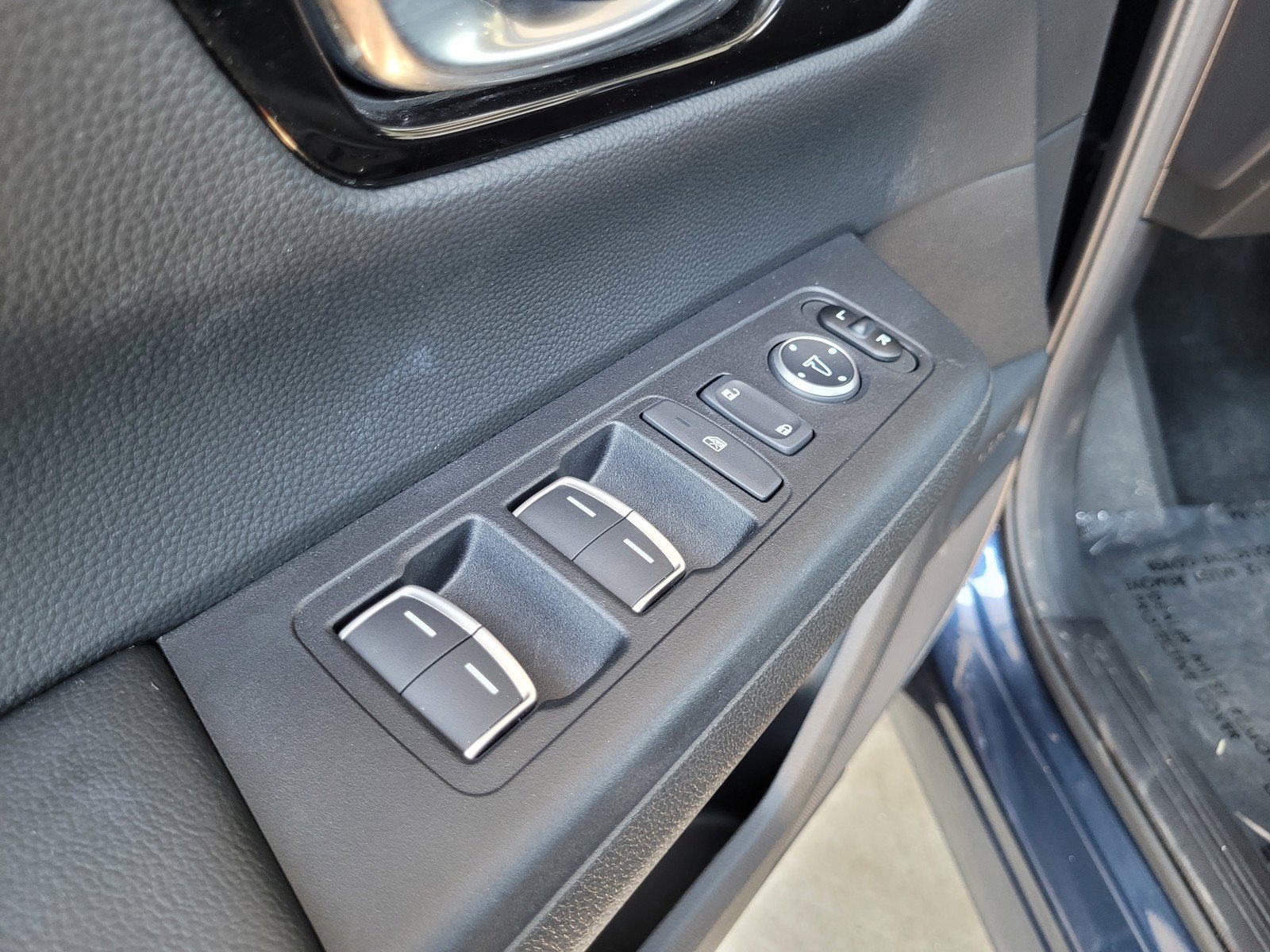 Used 2026 Honda CR-V EX-L image 27
