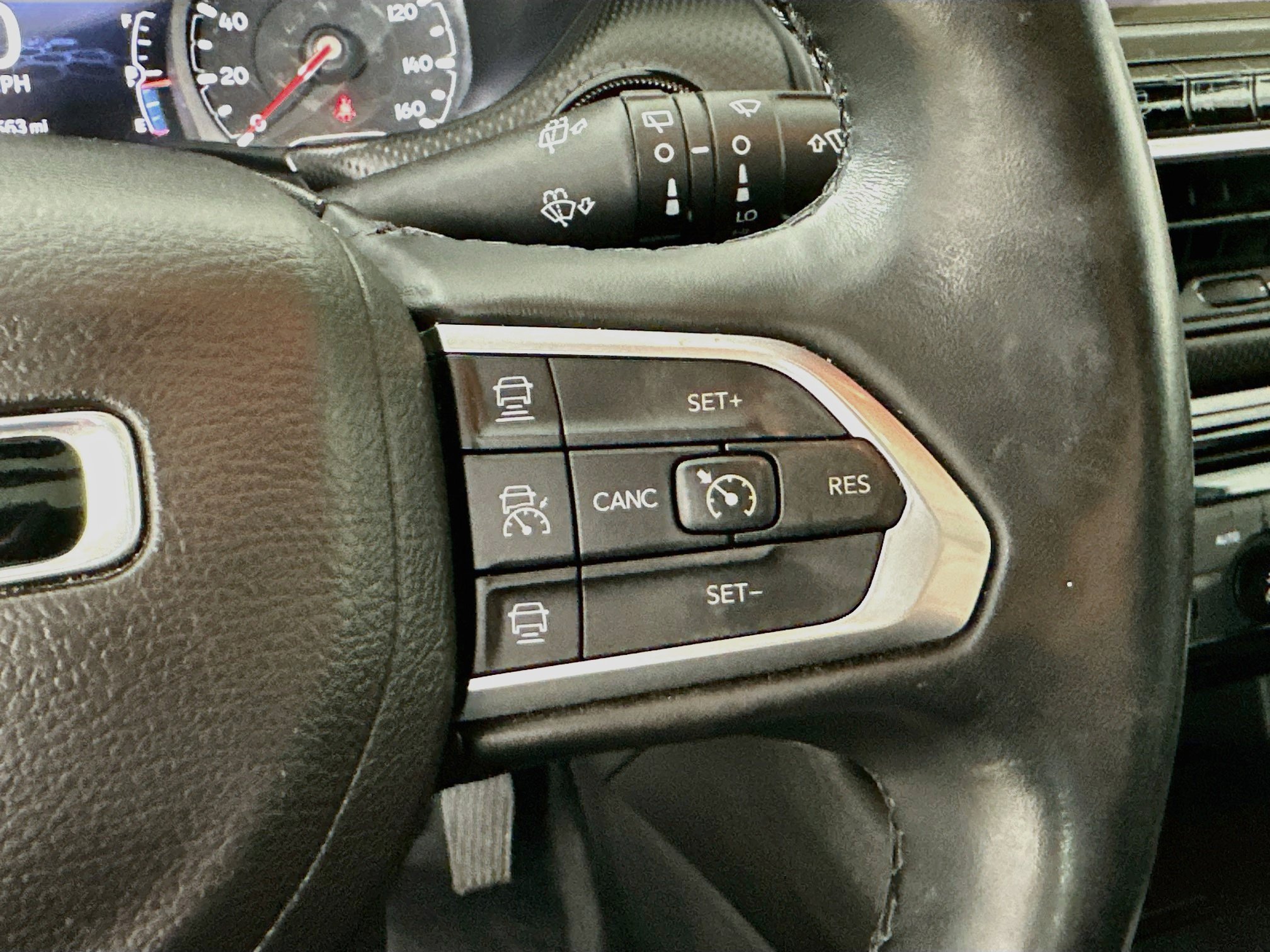 Used 2022 Jeep Compass Latitude w/ Sun and Sound Group AWD/4WD image 13