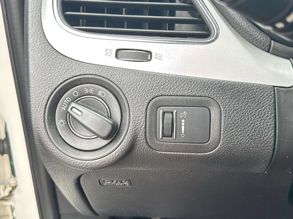 Used 2017 Dodge Journey SE w/ Flexible Seating Group FWD image 31