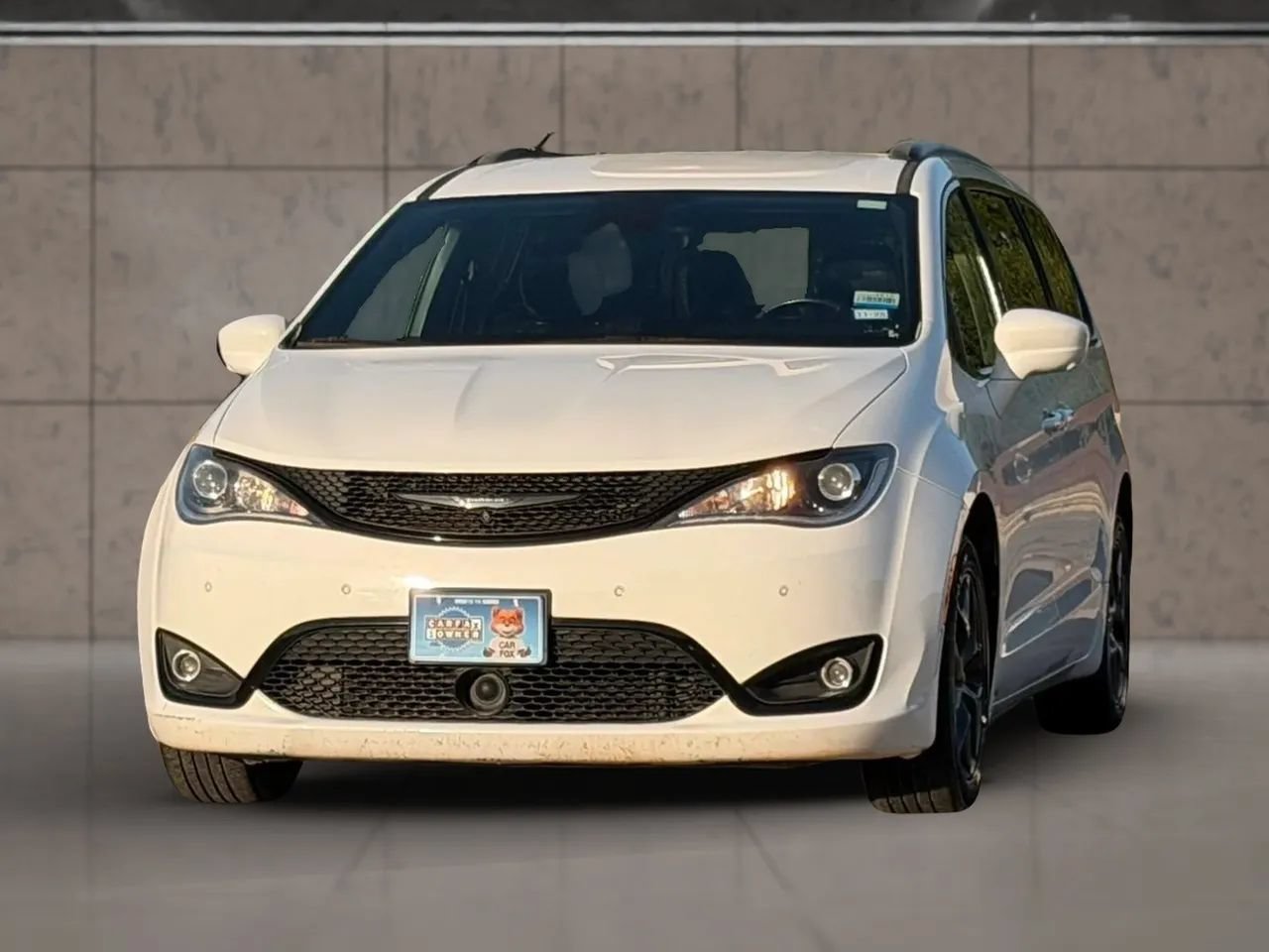 Used 2019 Chrysler Pacifica Touring-L Plus w/ Advanced Safetytec Group FWD image 5