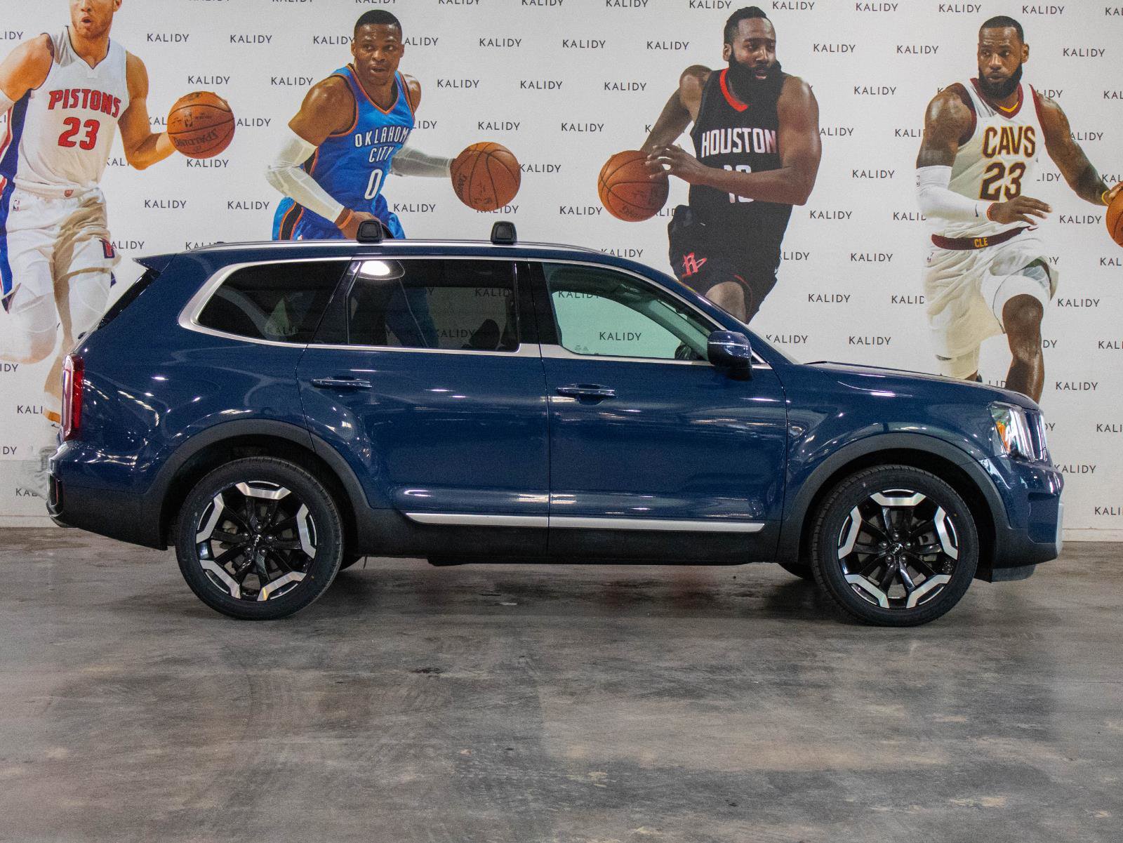 Used 2025 Kia Telluride S AWD/4WD image 19