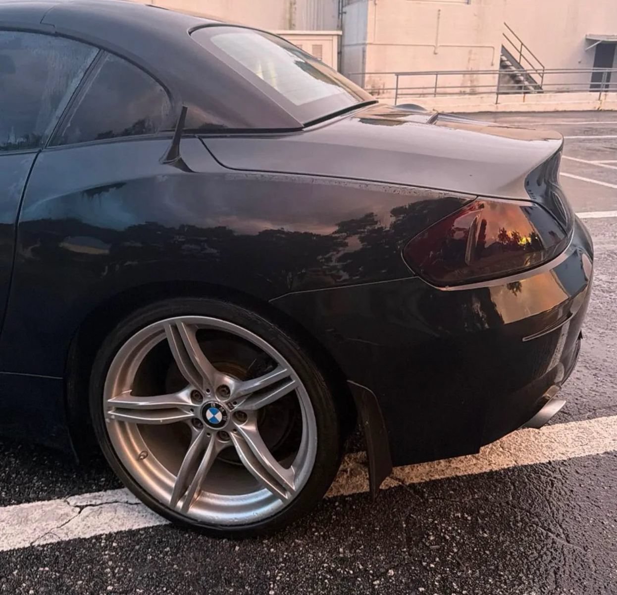 Used 2012 BMW Z4 sDrive35is RWD image 9