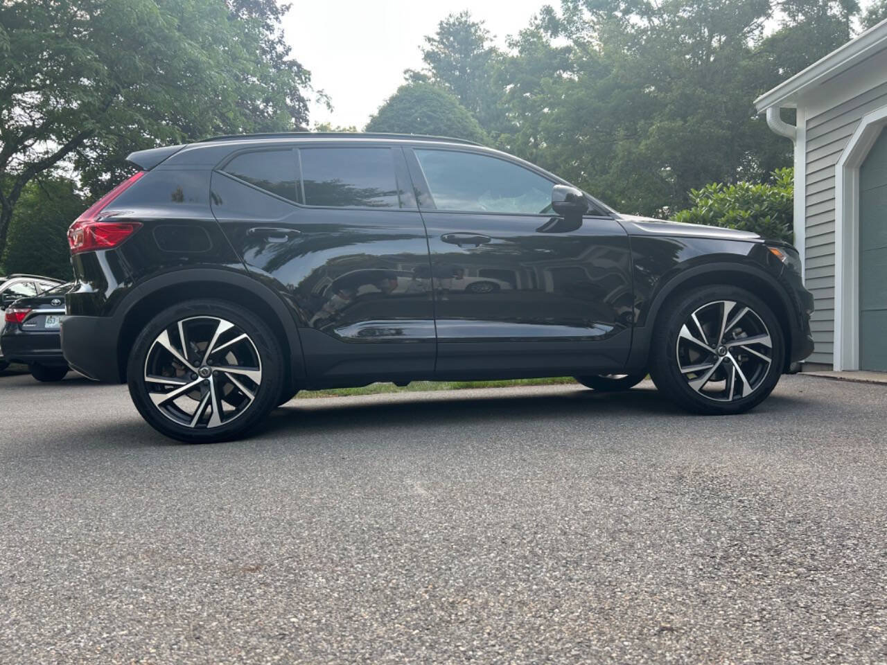 Used 2021 Volvo XC40 T5 R-Design w/ Advanced Package AWD/4WD image 21