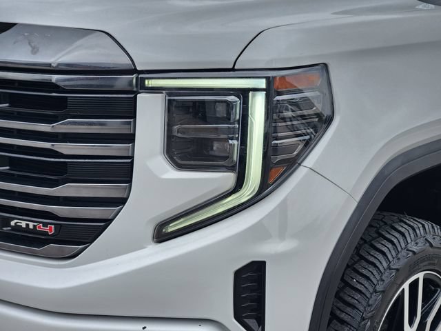 Used 2024 GMC Sierra 1500 AT4 w/ Technology Package AWD/4WD image 7