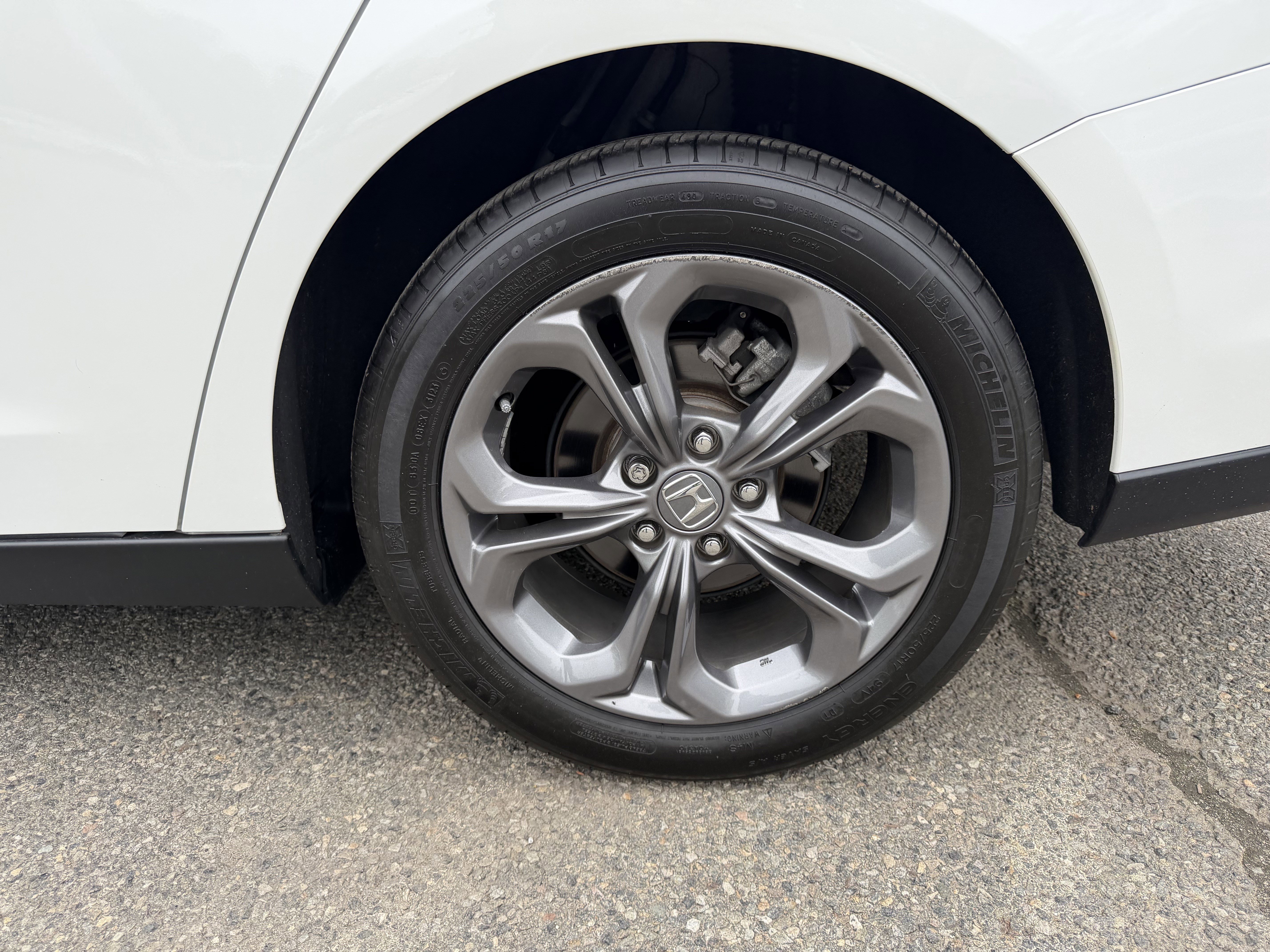 Used 2023 Honda Accord EX image 8