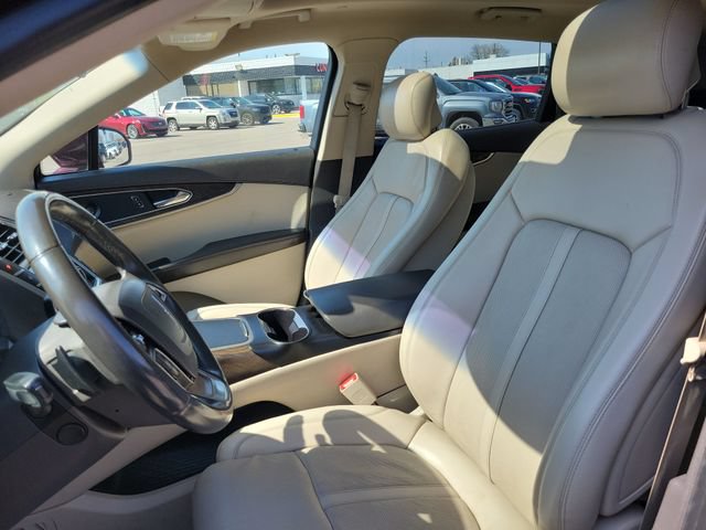 Used 2020 Lincoln Nautilus Reserve w/ Equipment Group 201A FWD image 5